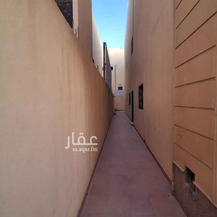 Floor for Rent in Riyadh Al Aqiq 10