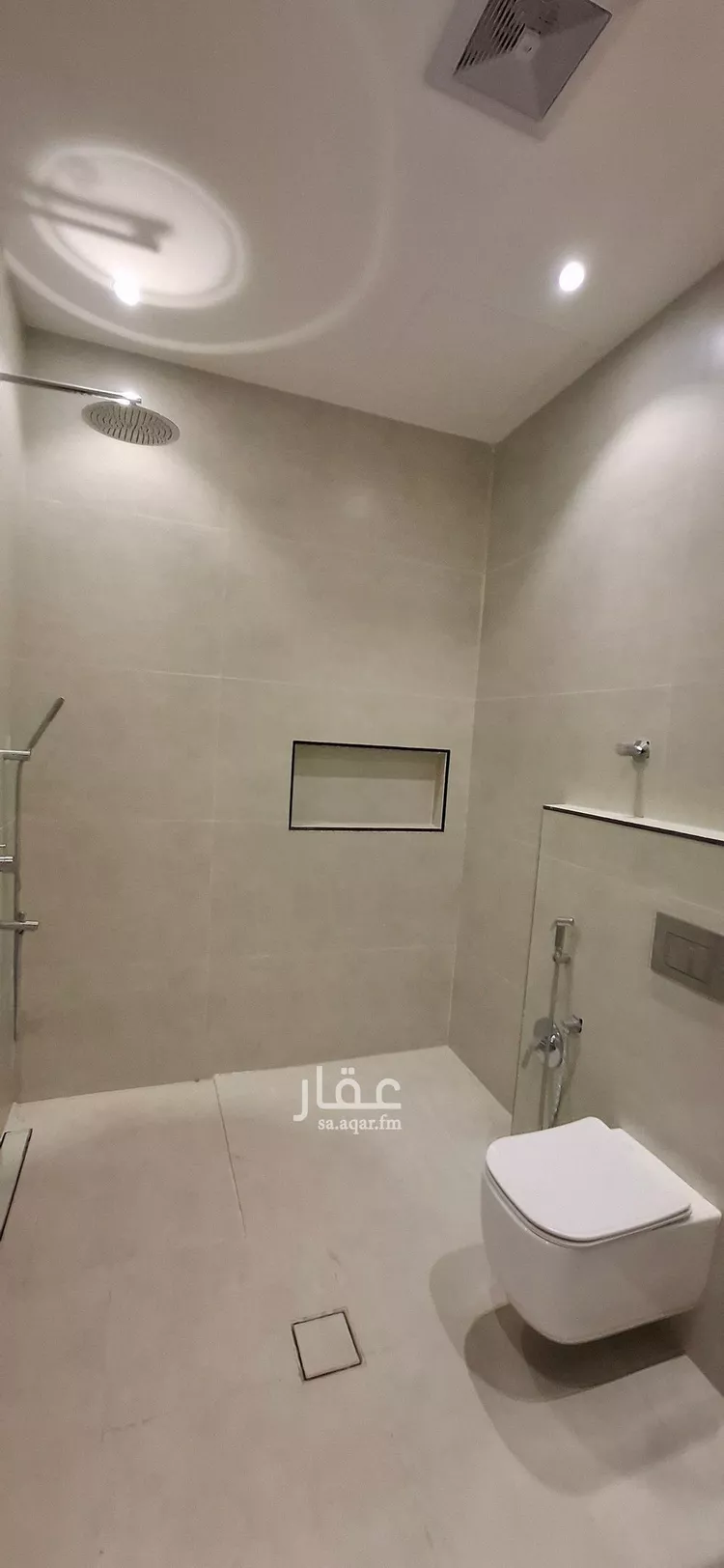 فيلا للبيع في شارع أبي العالية الرياحي, حي الرمال, مدينة الرياض, منطقة الرياض صورة 5