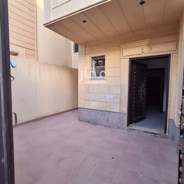 Floor for Rent in Riyadh Al Aqiq 7
