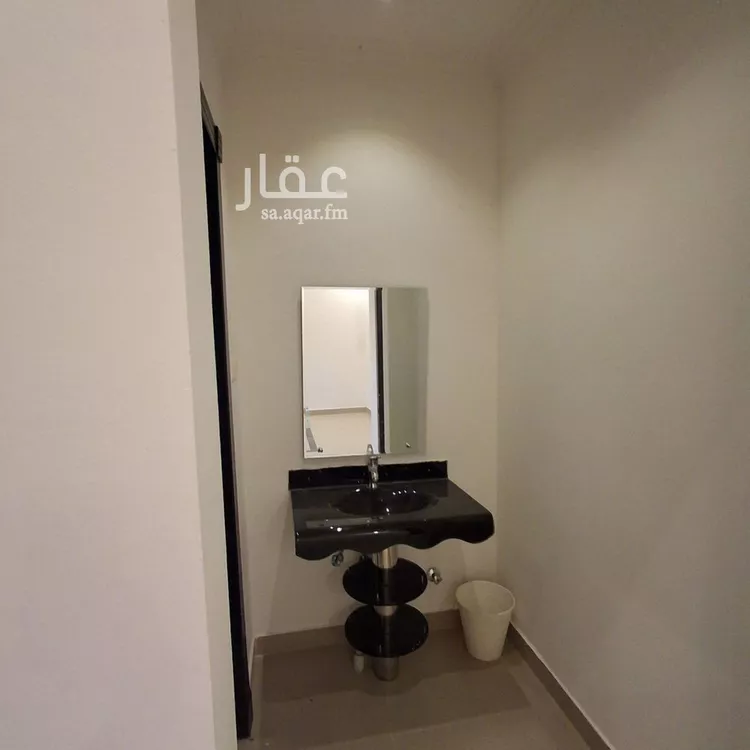 Floor for Rent in Riyadh Al Aqiq 12