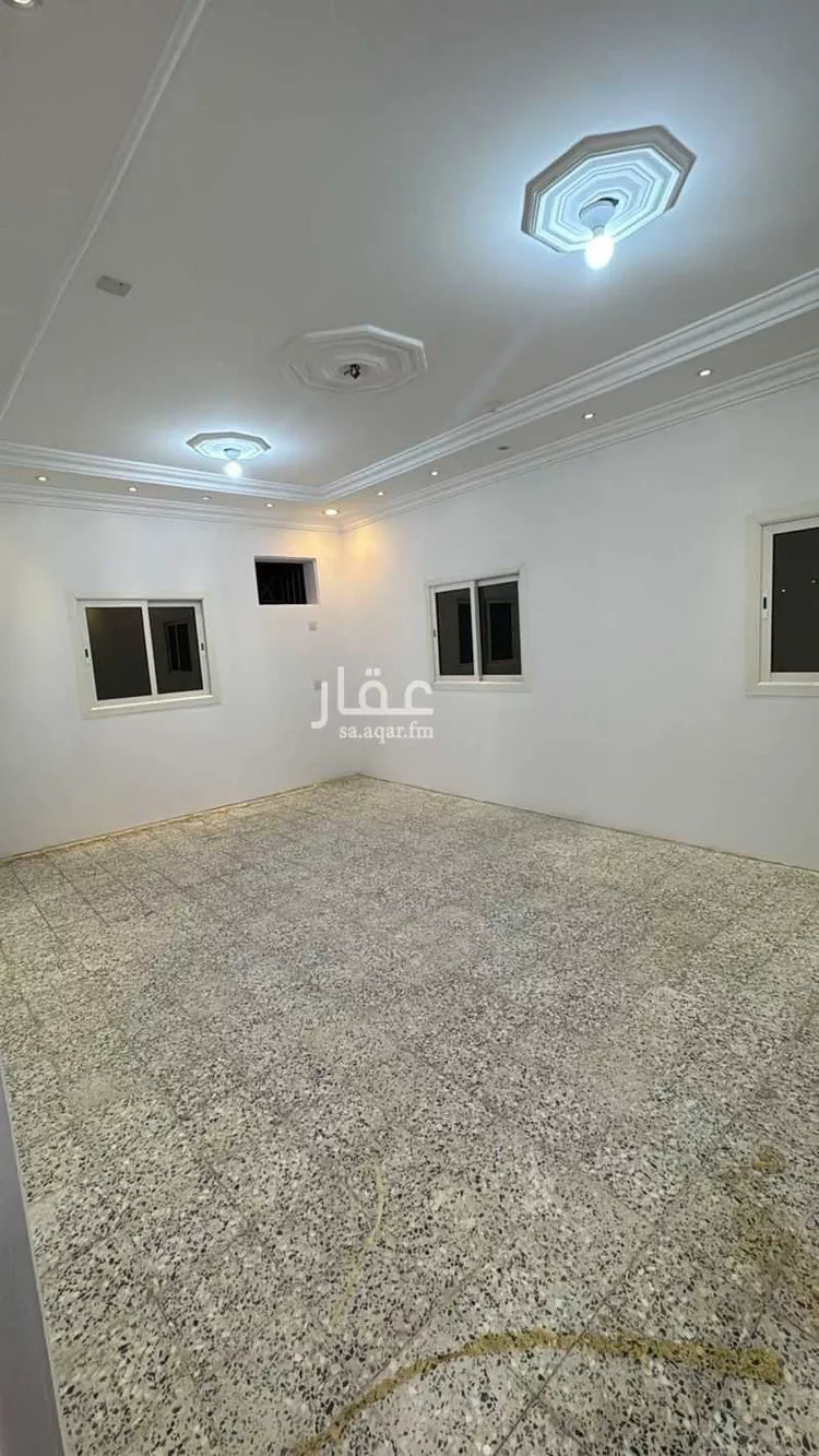 شقة للإيجار في شارع عمر ابن الحاجب, حي الظرفة, مدينة خميس مشيط, منطقة عسير