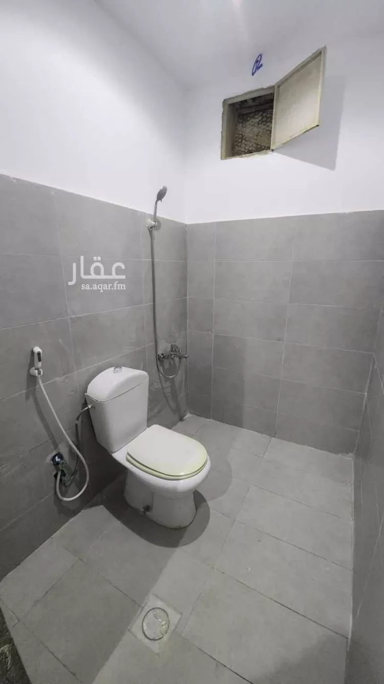 غرفة للإيجار في شارع الملك عبدالله ابن عبدالعزيز سعود, حي التلعة, مدينة المدينة المنورة, منطقة المدينة المنورة