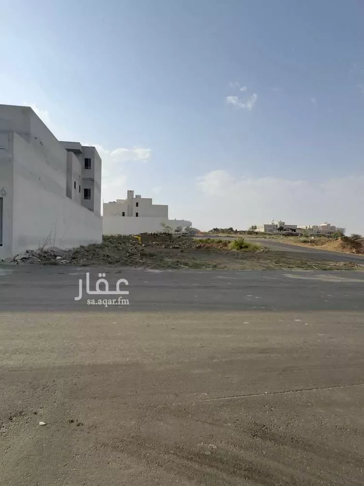 أرض للبيع في شارع 94 سلطانة ، حي المحالة ، أبها ، منطقة عسير