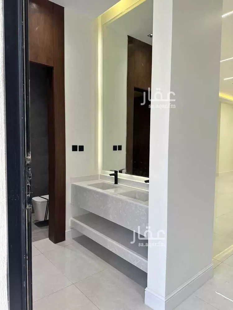 دور للبيع في شارع 18561481, حي النرجس, مدينة الرياض, منطقة الرياض صورة 4