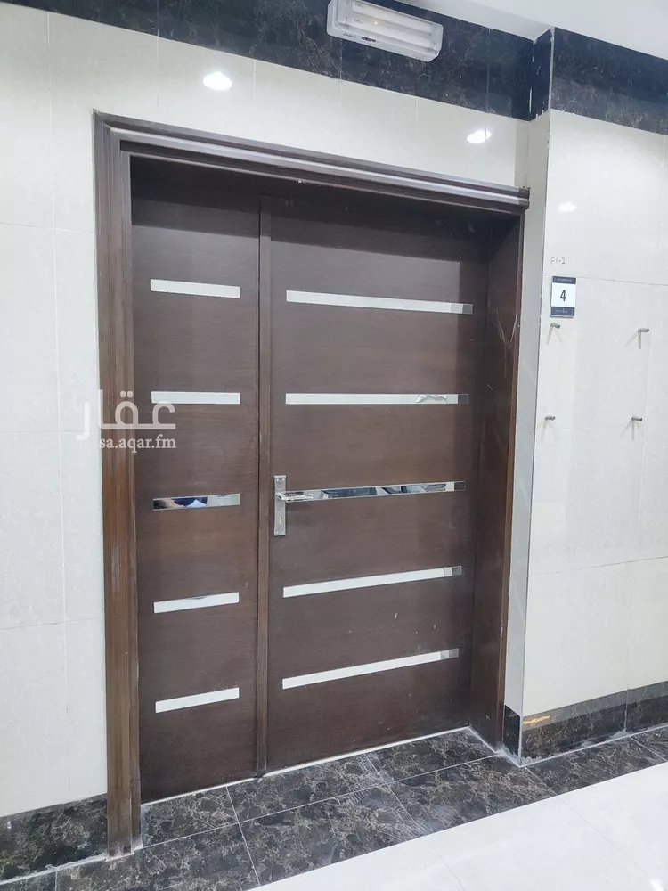 مكتب تجاري للإيجار في شارع خالد بن الوليد الفرعي, حي غرناطة, مدينة الرياض, منطقة الرياض