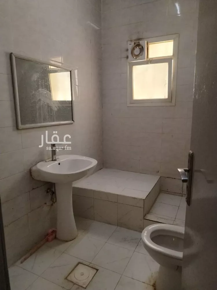 شقة للإيجار في شارع طريق الامام عبدالله بن سعود بن عبدالعزيز الفرعى, حي إشبيلية, مدينة الرياض, منطقة الرياض صورة 4