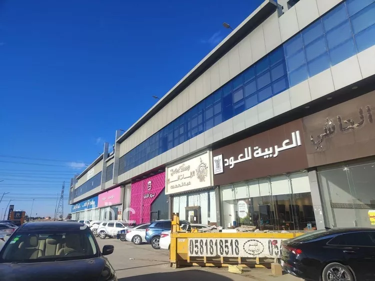 محل للإيجار في شارع وادي الساحل, حي الرمال, مدينة الرياض, منطقة الرياض