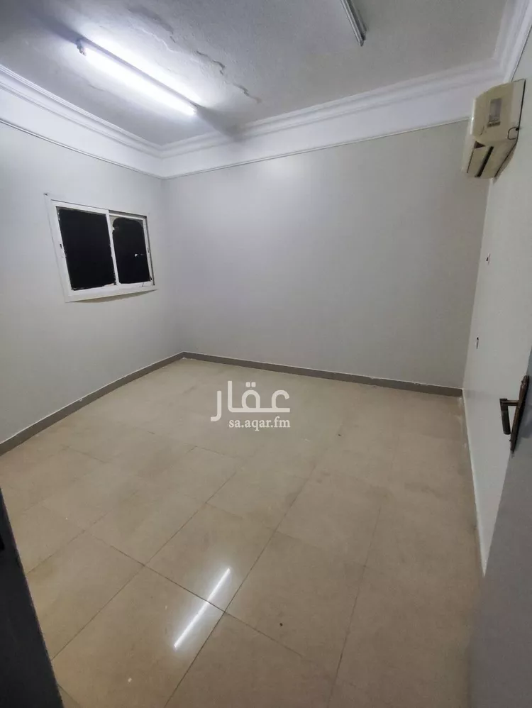شقة للإيجار في شارع طريق الامام عبدالله بن سعود بن عبدالعزيز الفرعى, حي إشبيلية, مدينة الرياض, منطقة الرياض