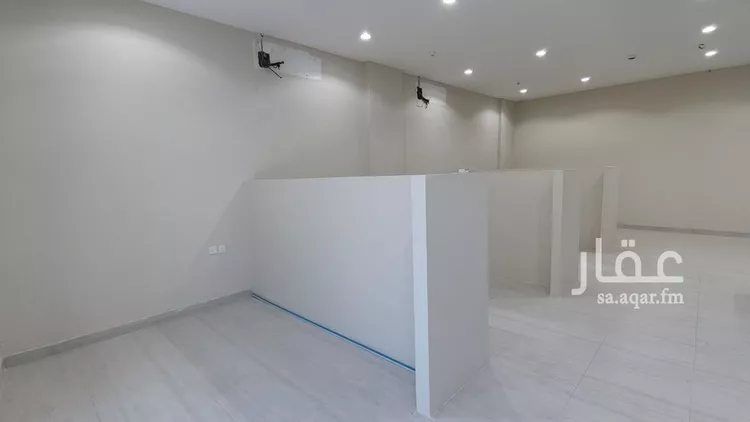مكتب تجاري للإيجار في شارع وادي الساحل, حي الرمال, مدينة الرياض, منطقة الرياض صورة 5