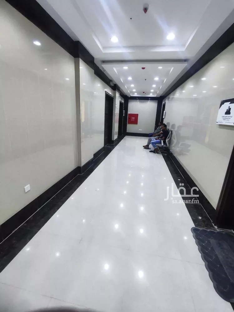 مكتب تجاري للإيجار في شارع خالد بن الوليد الفرعي, حي غرناطة, مدينة الرياض, منطقة الرياض صورة 3