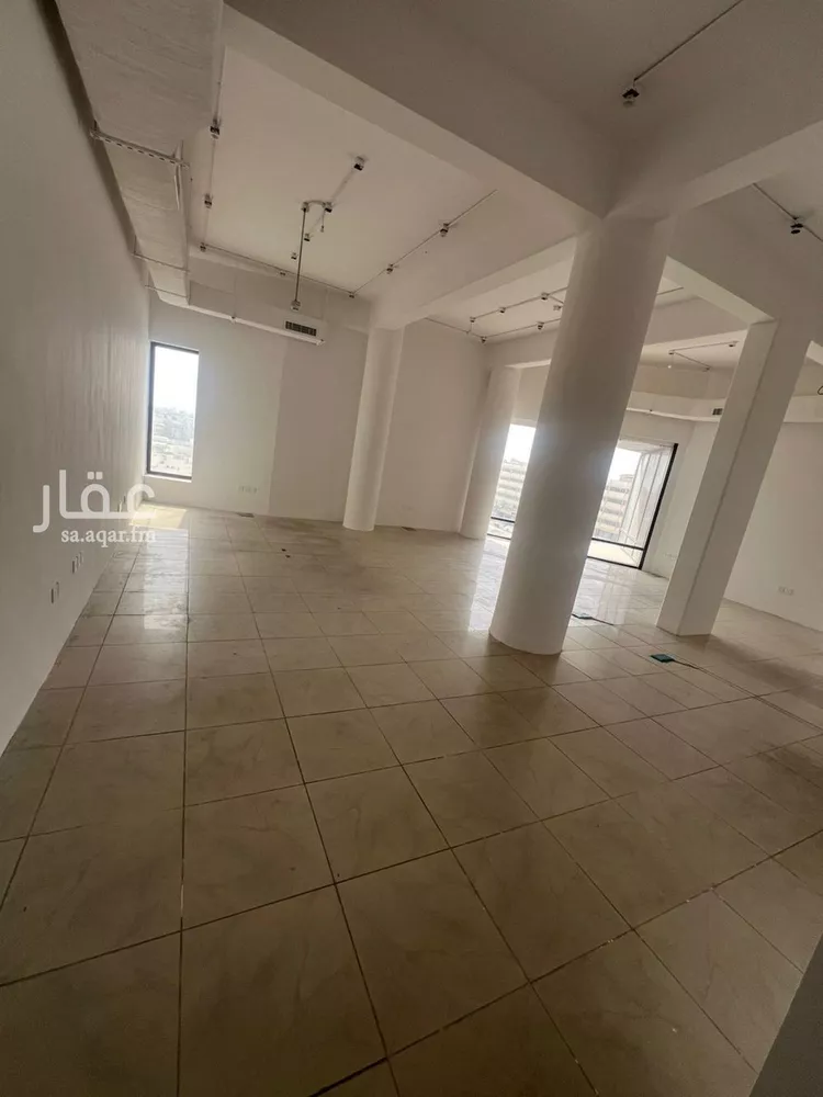 مكتب تجاري للإيجار في null صورة 2