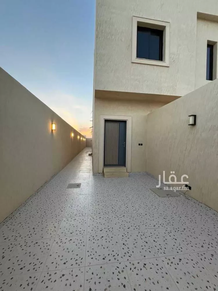 Floor for Sale in Riyadh Dahiat Namar 7