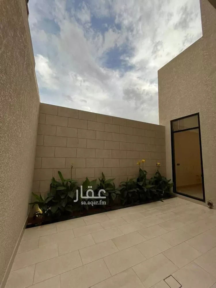 فيلا للبيع في شارع محمد بن السري, حي المهدية, مدينة الرياض, منطقة الرياض صورة 5