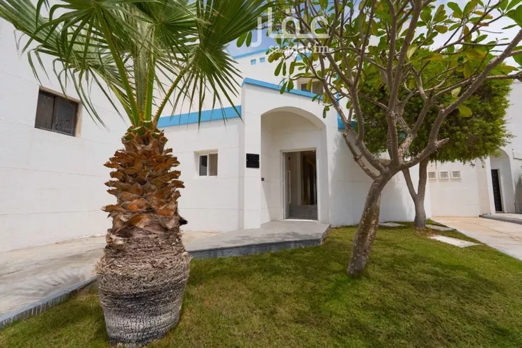 فيلا للإيجار في شارع طريق الملك فهد بن عبدالعزيز, حي السفن, مدينة الخبر, المنطقة الشرقية 1 صورة