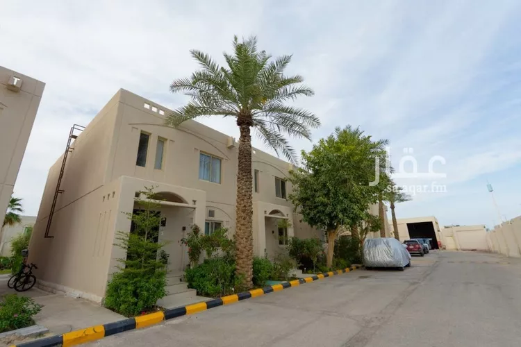 فيلا للإيجار في شارع 20ب, حي الراكة الجنوبية, مدينة الخبر, المنطقة الشرقية صورة 2