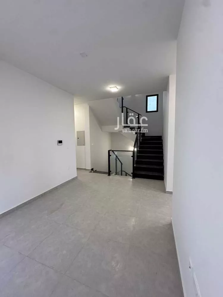 فيلا للإيجار في شارع الامير فيصل بن بندر بن عبدالعزيز الفرعي ، حي مطار الملك خالد الدولي ، الرياض ، منطقة الرياض صورة 3
