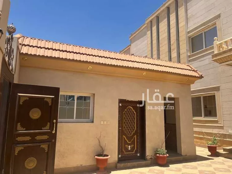 فيلا للإيجار في شارع محمد بن شاطر ، حي المصيف الاول ، تبوك ، منطقة تبوك صورة 2