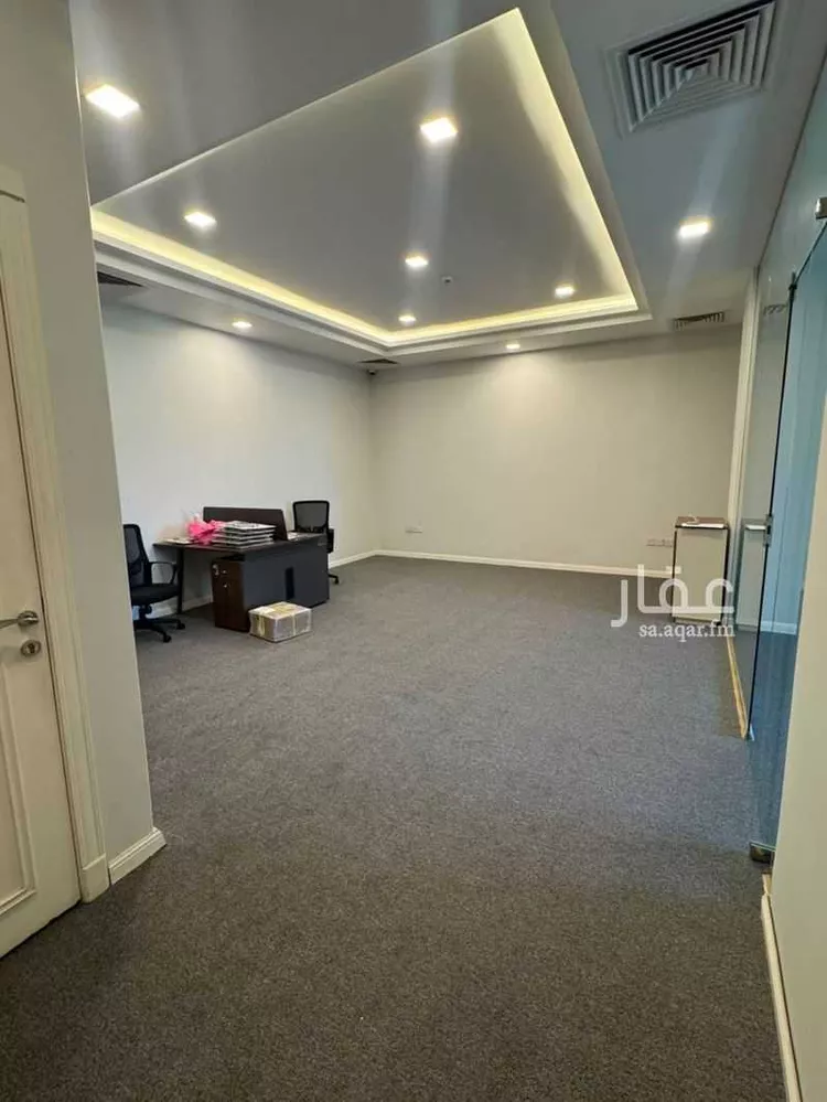 مكتب تجاري للإيجار في شارع الفيروز ابادي, حي البندرية, مدينة الخبر, المنطقة الشرقية صورة 2