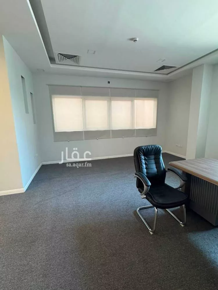 مكتب تجاري للإيجار في شارع الفيروز ابادي, حي البندرية, مدينة الخبر, المنطقة الشرقية صورة 3