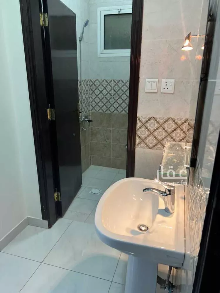 شقة للإيجار في شارع عبدالرحمن بن حسن الفتني ، حي القادسية ، الرياض ، منطقة الرياض صورة 3