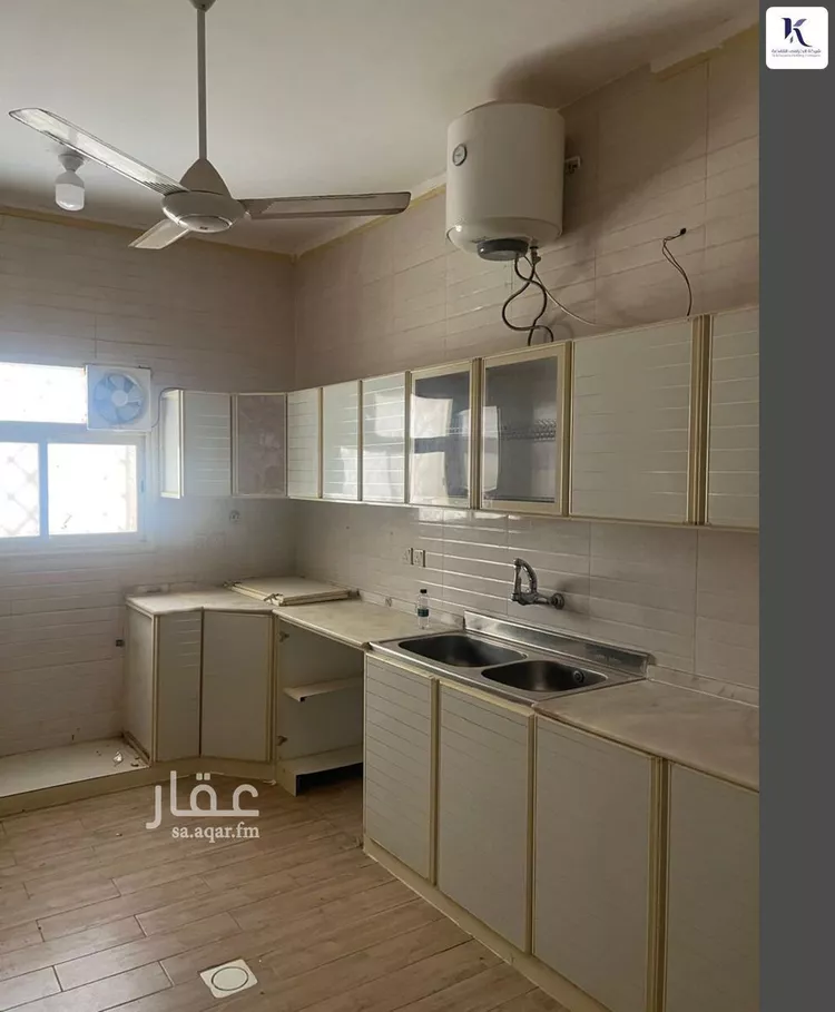 عمارة للبيع في شارع 9 الصفا, حي الصفاء, مدينة أبها, منطقة عسير صورة 2