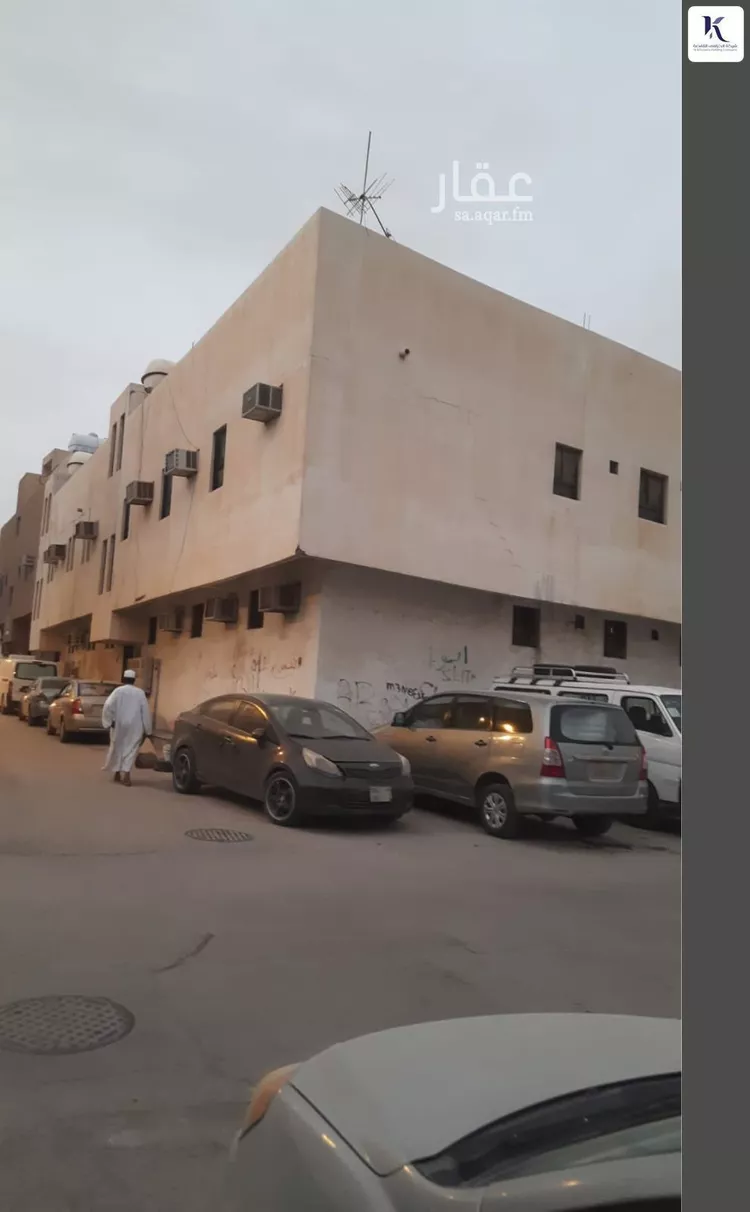 Building for Sale in Riyadh Umm Al Hamam Al Sharqi