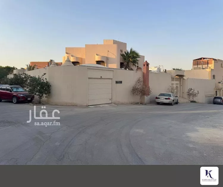 فيلا للبيع في شارع المنذر بن الطفيل, حي الربوة, مدينة الرياض, منطقة الرياض صورة 2