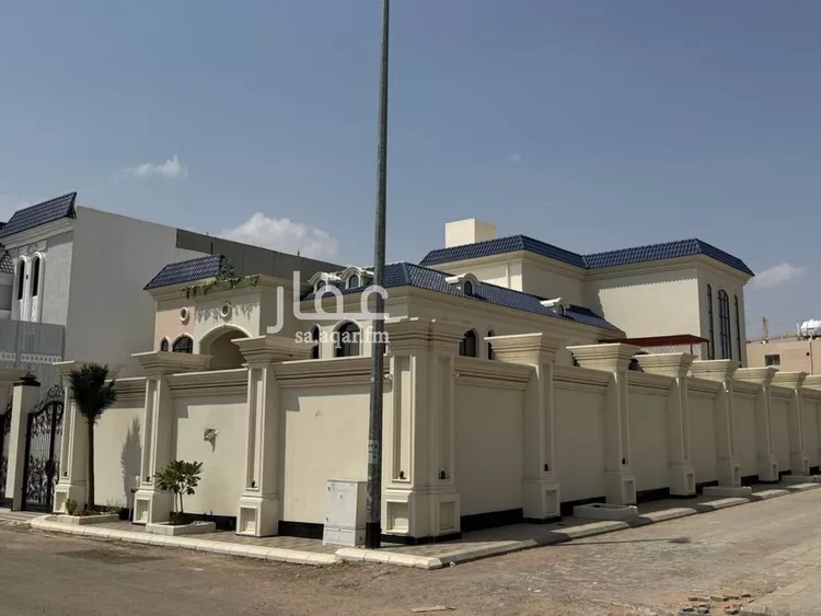 فيلا للبيع في شارع عبدالرحمن ابن دينار, حي الاناهي, مدينة المدينة المنورة, منطقة المدينة المنورة صورة 3