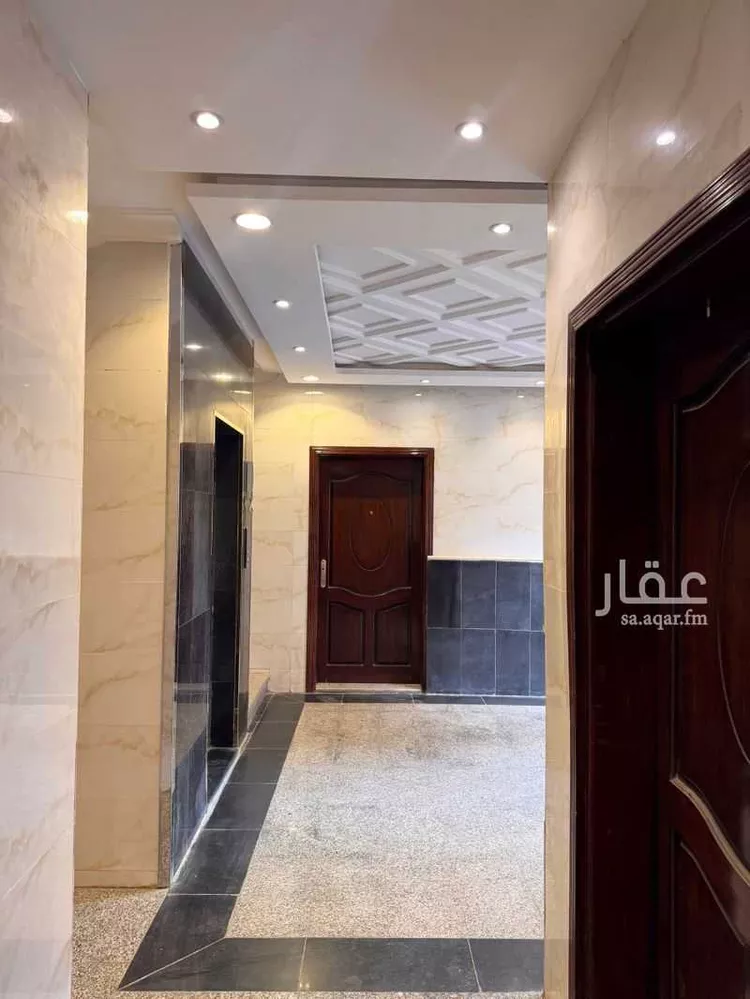 Building for Sale in Medina Al Khalidiyah صورة 3