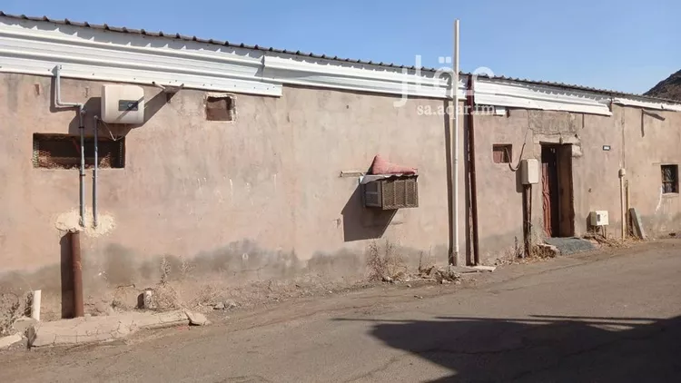 دور للبيع في شارع بينها ابن عمرو الدهمي, حي الزهرة, مدينة المدينة المنورة, منطقة المدينة المنورة صورة 4