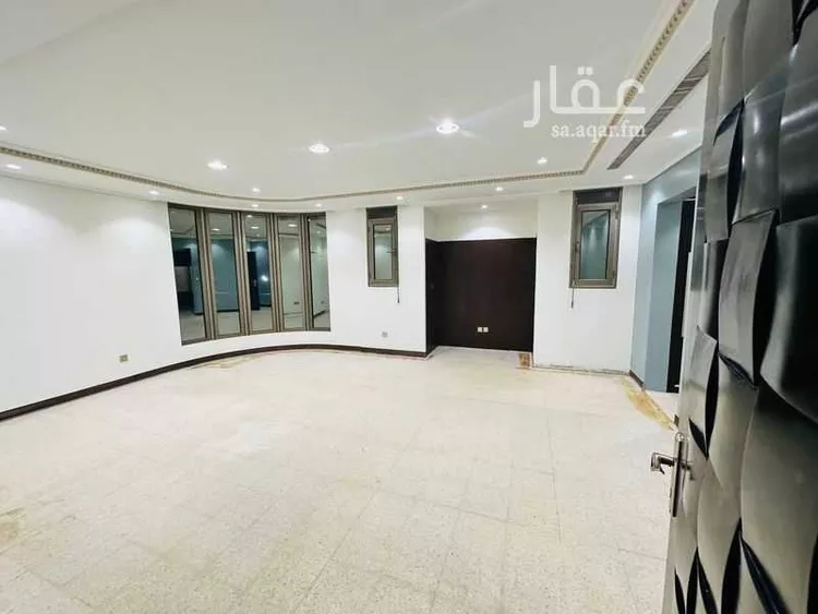 فيلا للبيع في شارع 1036597, حي الخالدية, مدينة حفر الباطن, المنطقة الشرقية 11