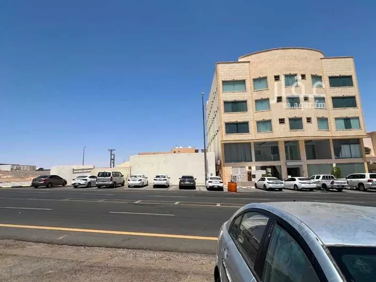 أرض للإيجار في شارع عبد الله بن حذافه بن قيس القرشي, حي المجمع, مدينة حائل, منطقة حائل