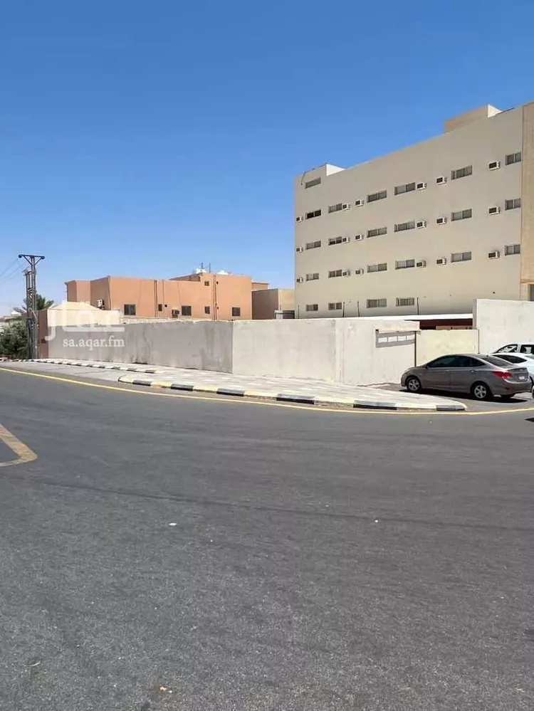أرض للإيجار في شارع عبد الله بن حذافه بن قيس القرشي, حي المجمع, مدينة حائل, منطقة حائل صورة 2