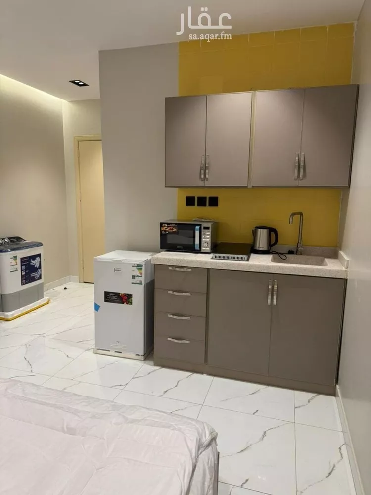 شقة للإيجار في شارع الفرزدق, حي الضباط, مدينة الرياض, منطقة الرياض 6