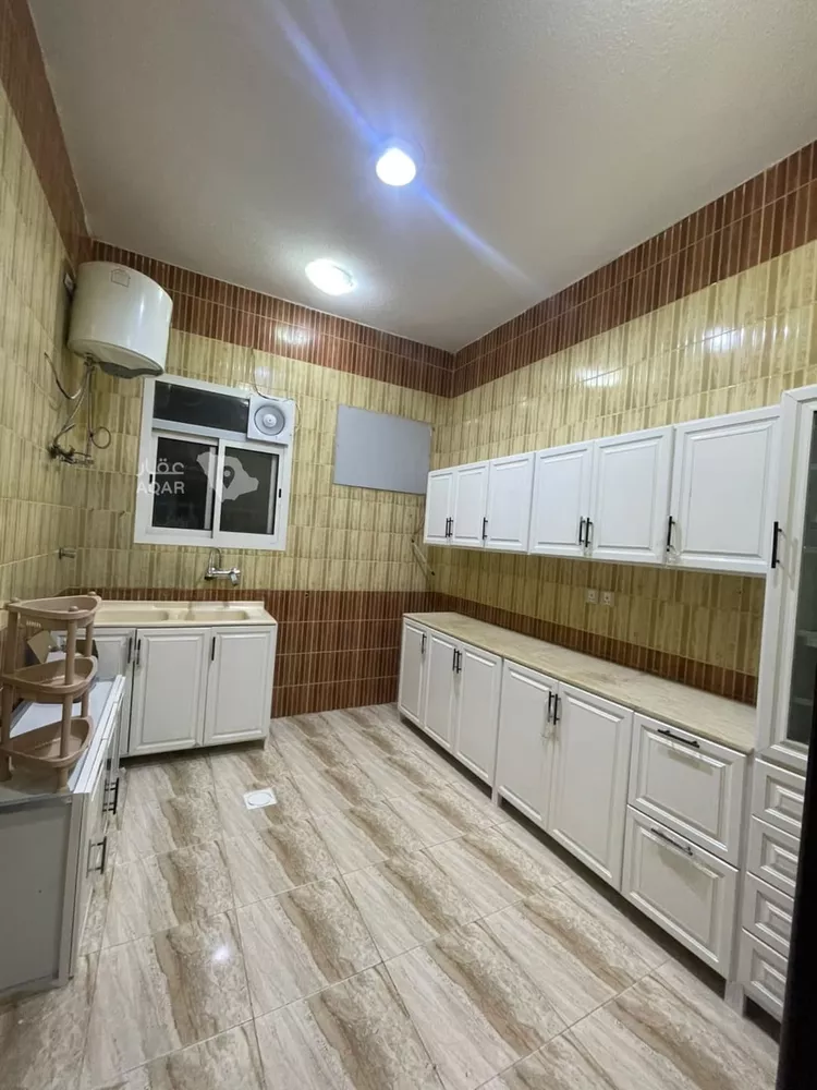 شقة للإيجار في شارع الحديدة, حي العزيزية, مدينة الرياض, منطقة الرياض 3