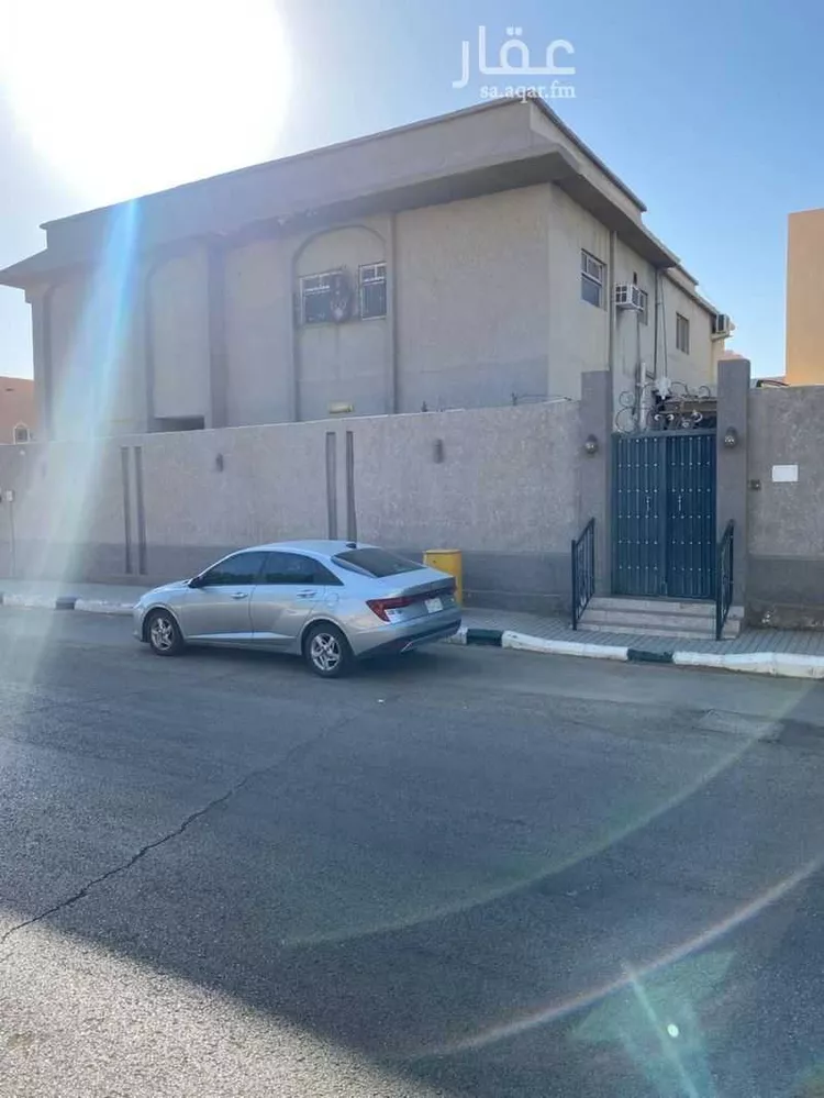 فيلا للبيع في شارع عمر ابن الخطاب, حي المطار, مدينة الرس, منطقة القصيم صورة 4