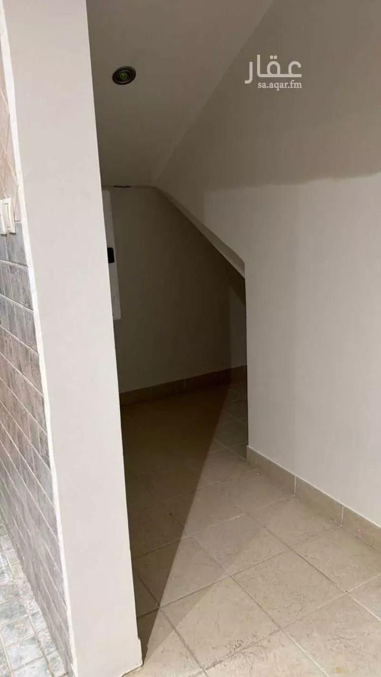 فيلا للإيجار في شارع القامة, حي النزهة, مدينة الرياض, منطقة الرياض صورة 2