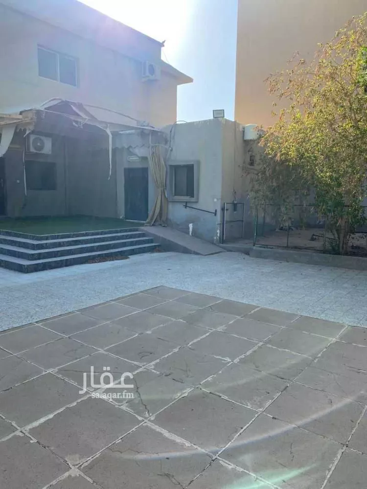 فيلا للبيع في شارع عمر ابن الخطاب, حي المطار, مدينة الرس, منطقة القصيم صورة 5