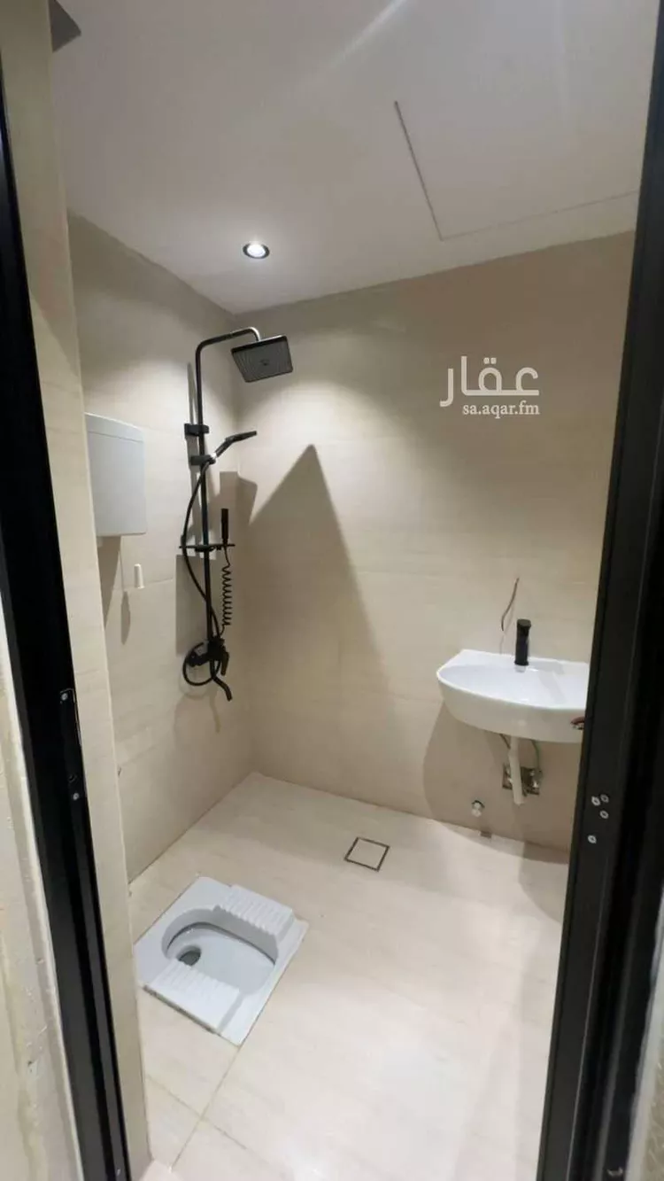 عمارة للإيجار في شارع المنزة, حي الخالدية, مدينة الرياض, منطقة الرياض صورة 4