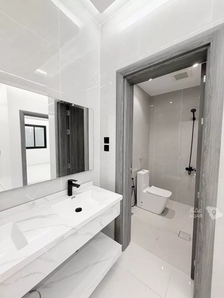 Floor for Sale in Medina Warqan 14