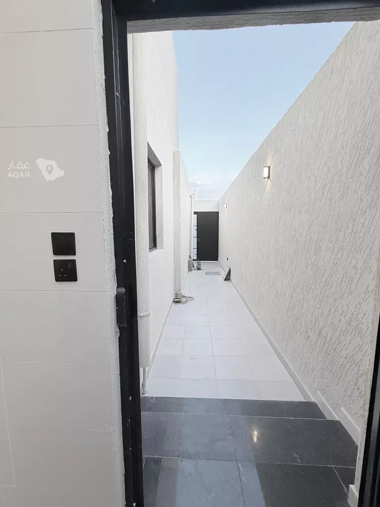 Floor for Sale in Medina Warqan 7