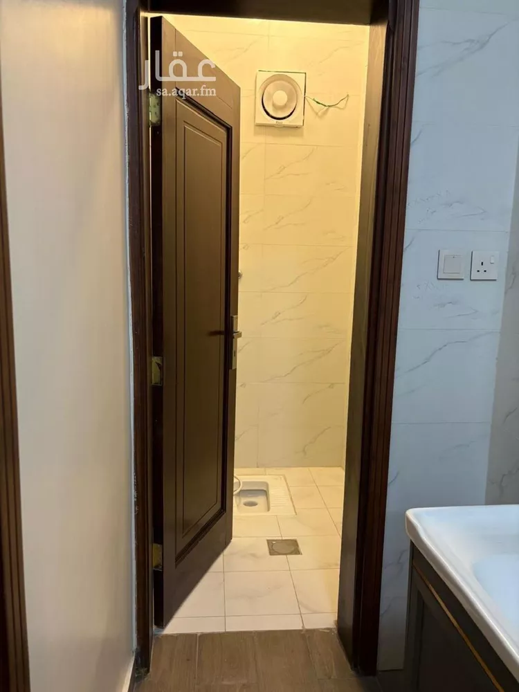 شقة للإيجار في شارع مرثد بن الصلت, حي العزيزية, مدينة المدينة المنورة, منطقة المدينة المنورة صورة 2