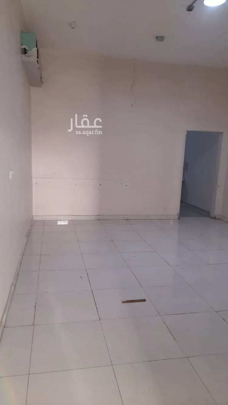 محل للإيجار في شارع  النسائي, حي سكة الحديد, مدينة المدينه المنوره, منطقة المدينة المنورة صورة 5