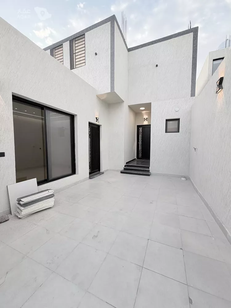 Floor for Sale in Medina Warqan 19