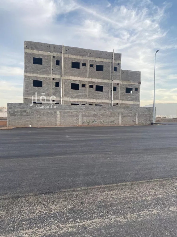 عمارة للبيع في شارع عبد الغافر بن محمد بن علي بن شيرويه, حي ورقان, مدينة المدينه المنوره, منطقة المدينة المنورة