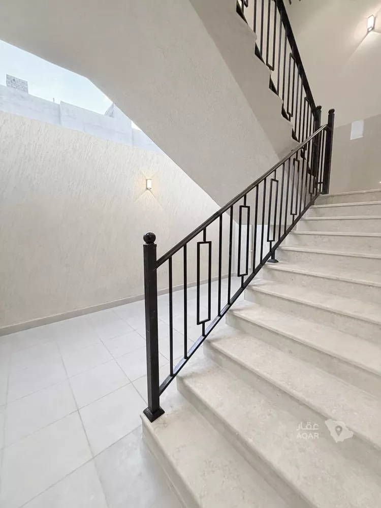 Floor for Sale in Medina Warqan 8