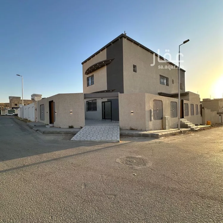 فيلا للإيجار في شارع الملك سعود بن عبدالعزيز, حي الصالحية, مدينة عنيزه, منطقة القصيم صورة 2