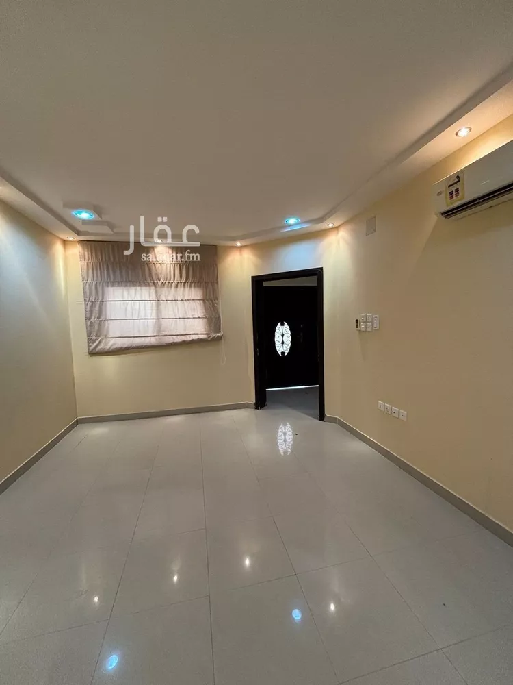 فيلا للإيجار في شارع إسماعيل بن مسلم, حي الفاخرية, مدينة عنيزة, منطقة القصيم صورة 3