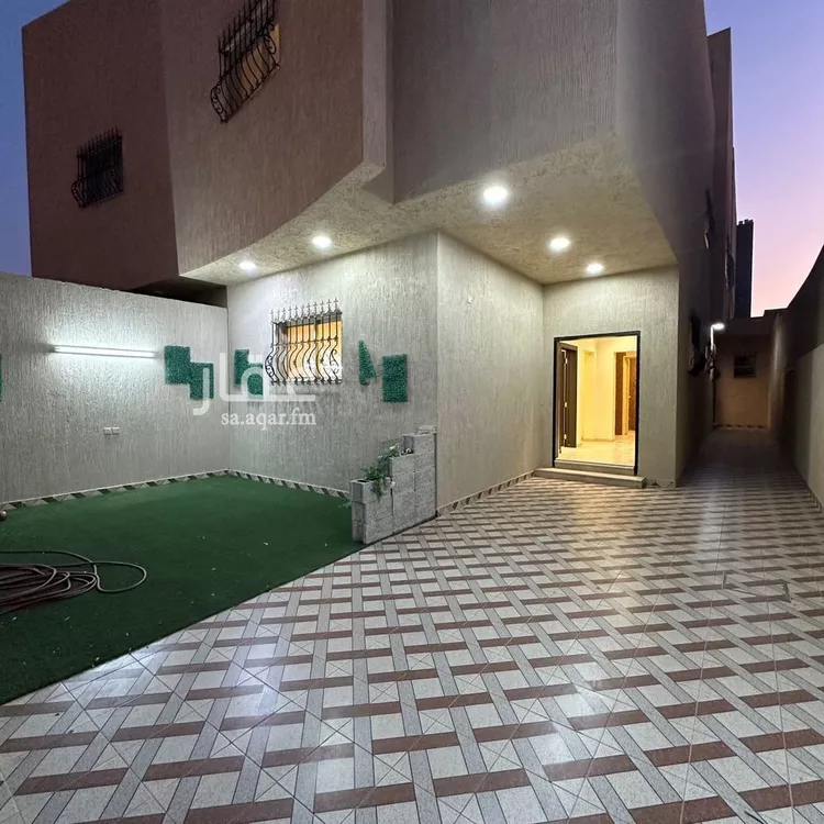 فيلا للإيجار في شارع علي الماوردي, حي الريان, مدينة عنيزه, منطقة القصيم صورة 2