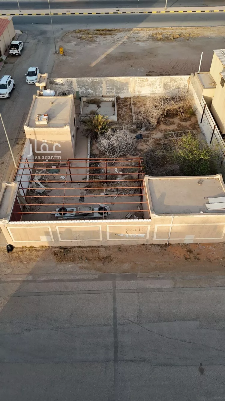 دور للبيع في شارع تميم بن ربيعة بن عوفي, حي الملك خالد, مدينة عنيزه, منطقة القصيم صورة 4